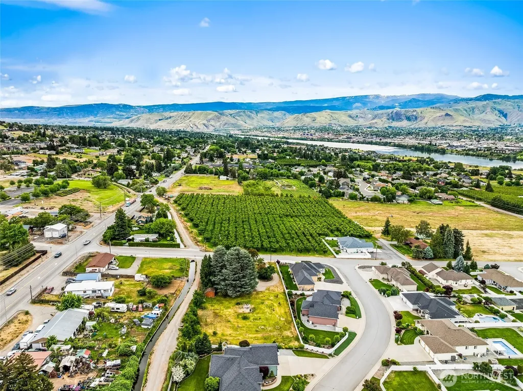 21 SW 31 Street East Wenatchee WA 98802