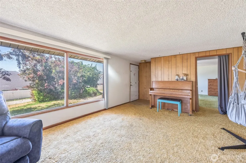 21 SW 31 Street East Wenatchee WA 98802