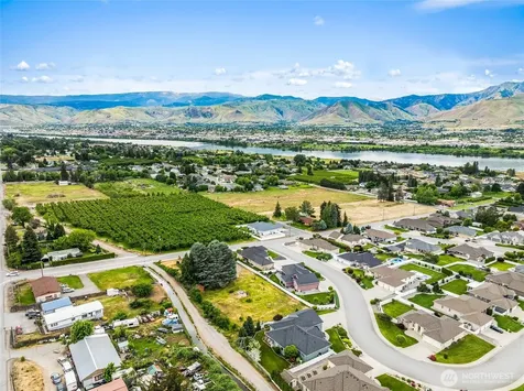 21 SW 31 Street East Wenatchee WA 98802