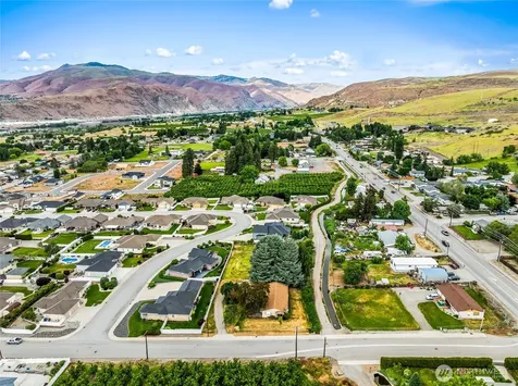 21 SW 31 Street East Wenatchee WA 98802
