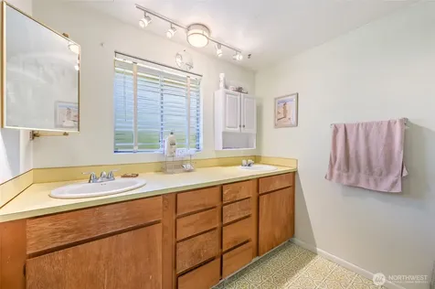 21 SW 31 Street East Wenatchee WA 98802