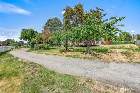 21 SW 31 Street East Wenatchee WA 98802