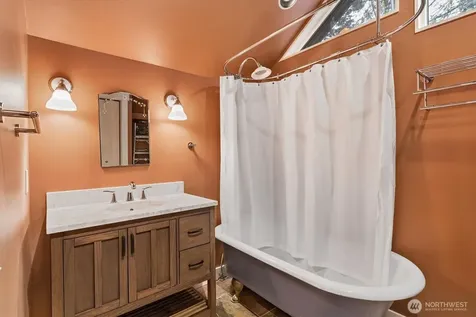 6553 21st Avenue NW Seattle WA 98117