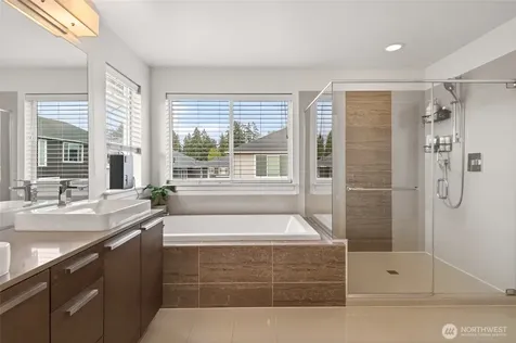 5530 Douglas Avenue SE Auburn WA 98093