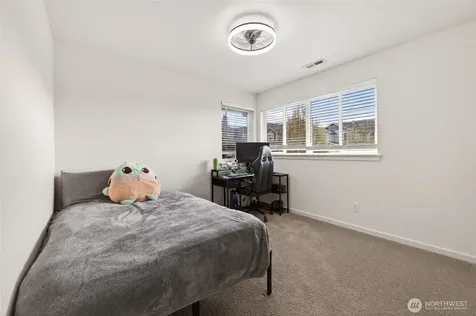 5530 Douglas Avenue SE Auburn WA 98093