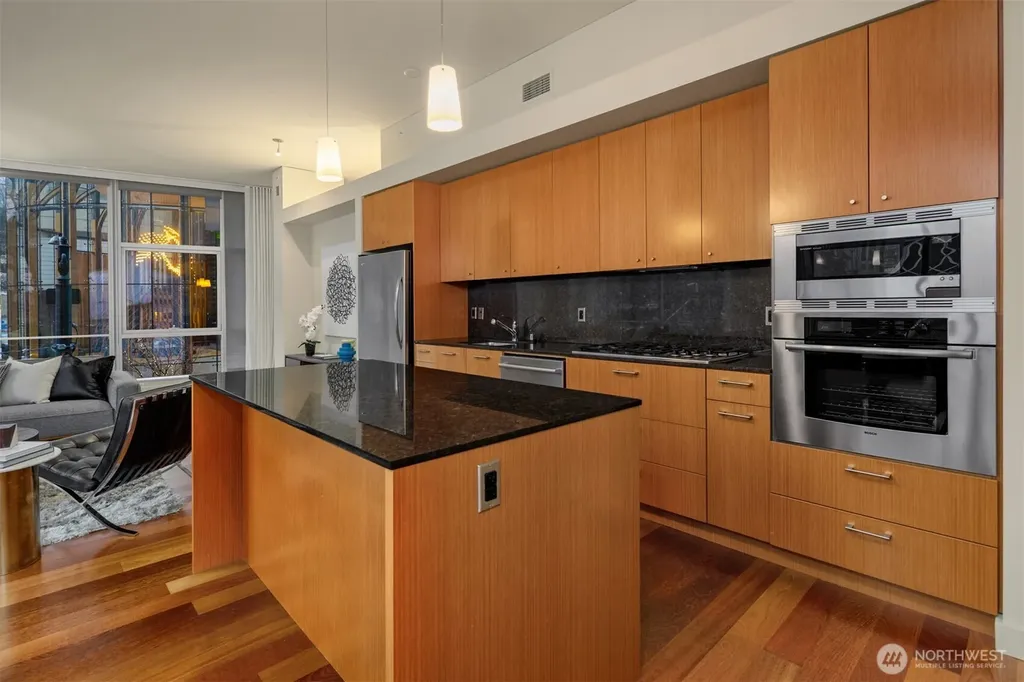909 5th Avenue Seattle WA 98164