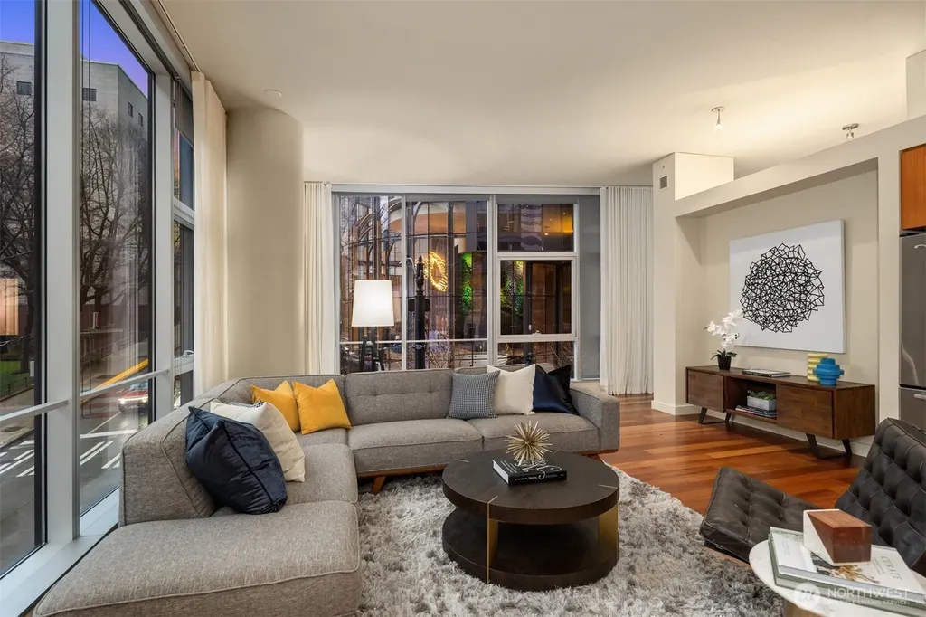 909 5th Avenue Seattle WA 98164