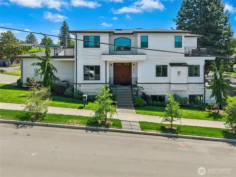 1006 4th Street W Kirkland WA 98033