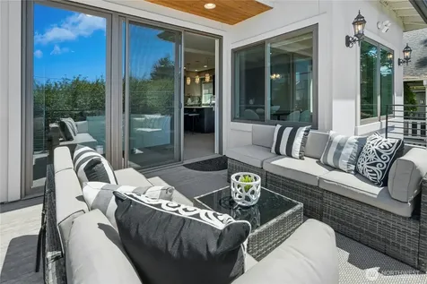1006 4th Street W Kirkland WA 98033