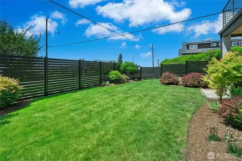 1006 4th Street W Kirkland WA 98033
