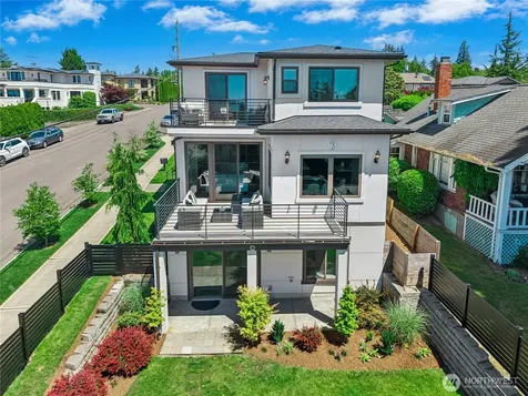 1006 4th Street W Kirkland WA 98033