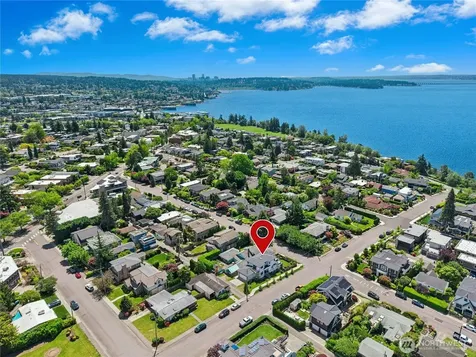 1006 4th Street W Kirkland WA 98033