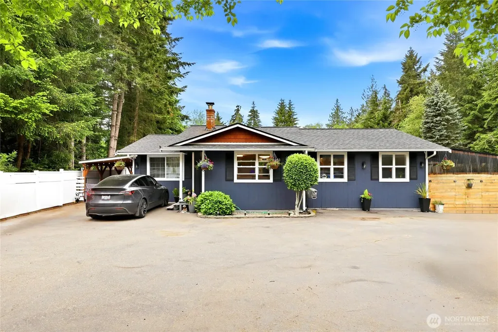 6875 E Fillmore Street Port Orchard WA 98366
