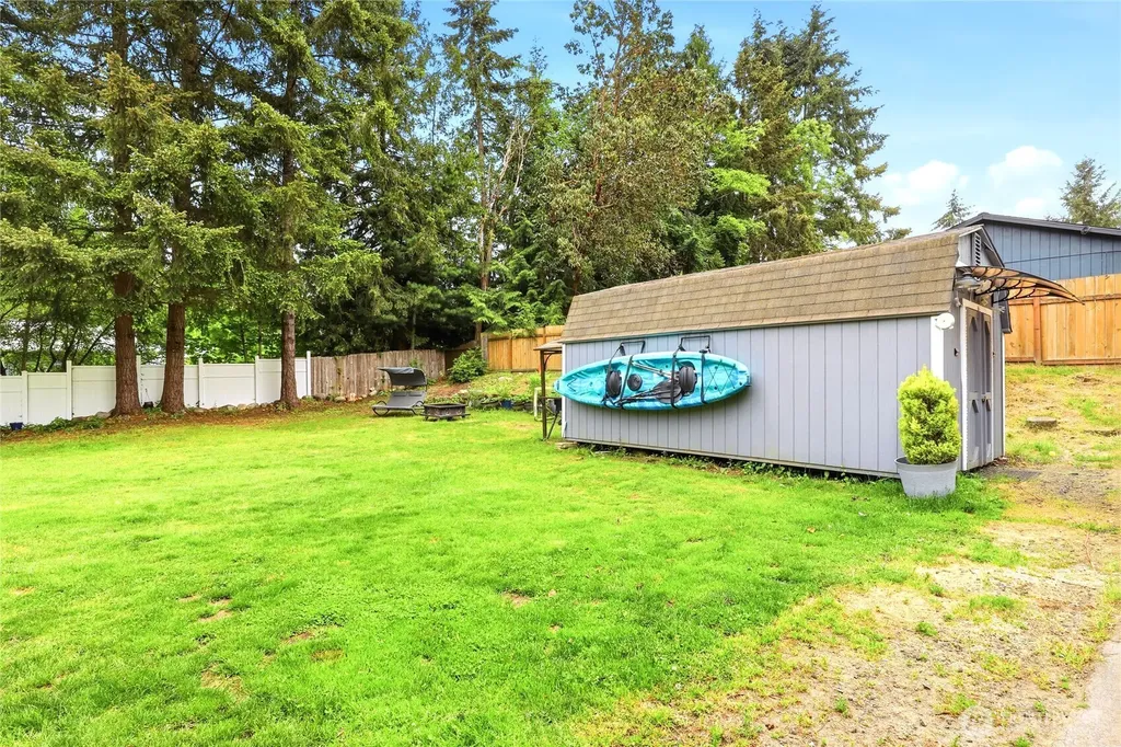 6875 E Fillmore Street Port Orchard WA 98366
