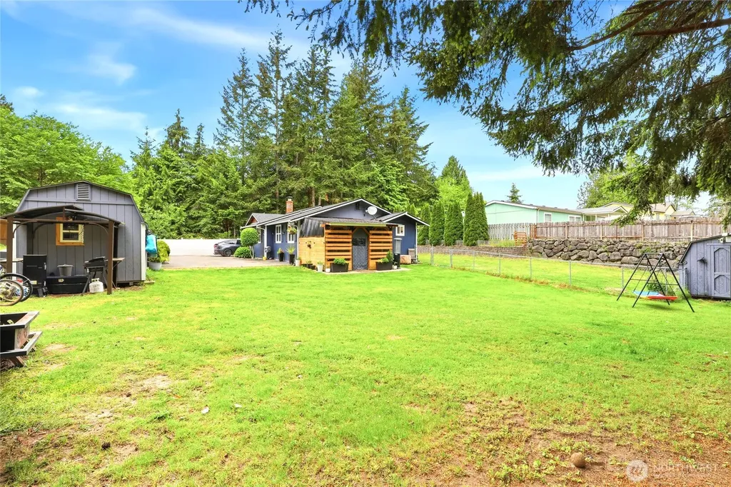 6875 E Fillmore Street Port Orchard WA 98366