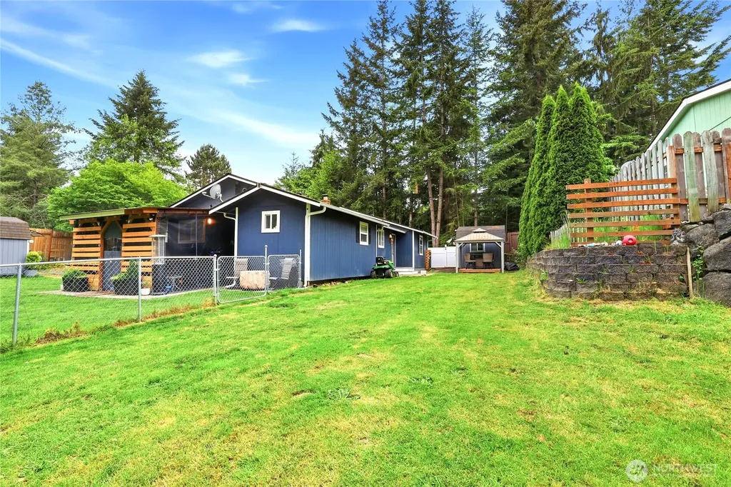 6875 E Fillmore Street Port Orchard WA 98366