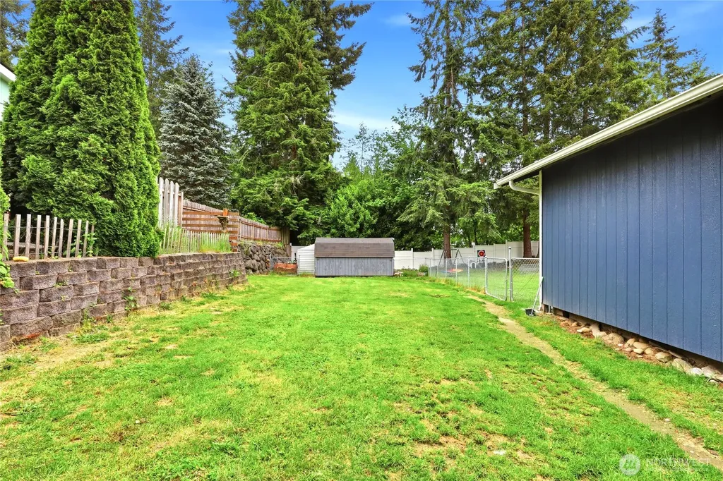 6875 E Fillmore Street Port Orchard WA 98366