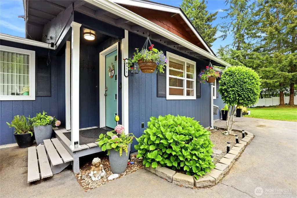 6875 E Fillmore Street Port Orchard WA 98366