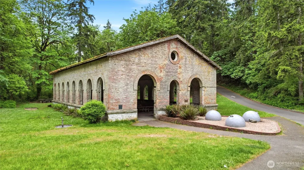 6875 E Fillmore Street Port Orchard WA 98366