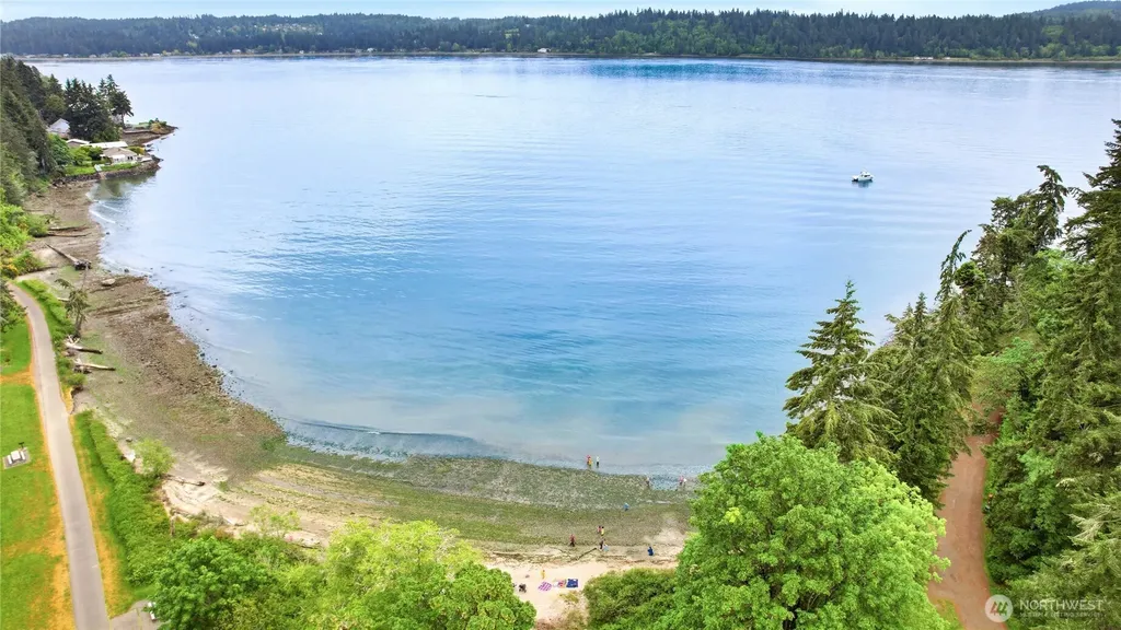 6875 E Fillmore Street Port Orchard WA 98366