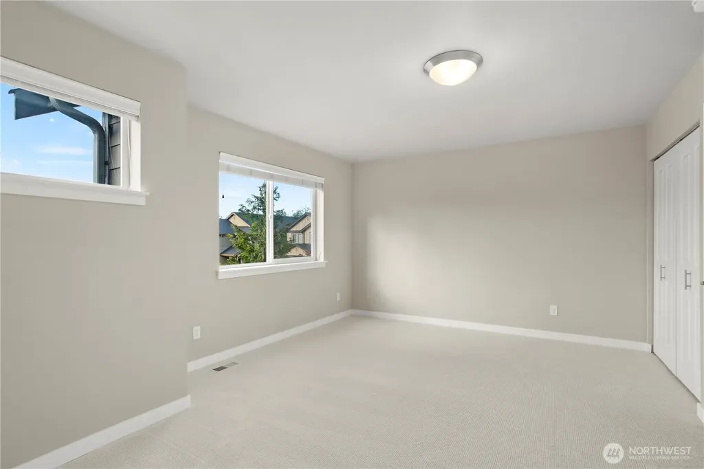 20714 1st Avenue W Lynnwood WA 98036