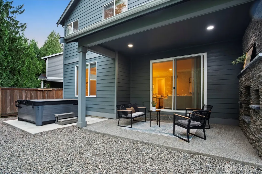 20714 1st Avenue W Lynnwood WA 98036