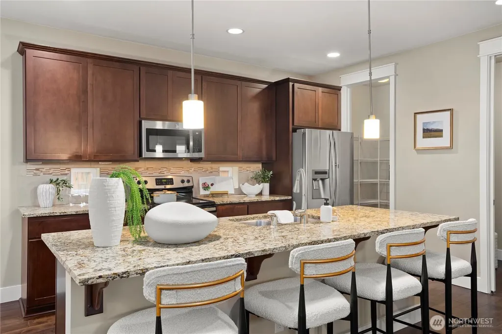 20714 1st Avenue W Lynnwood WA 98036