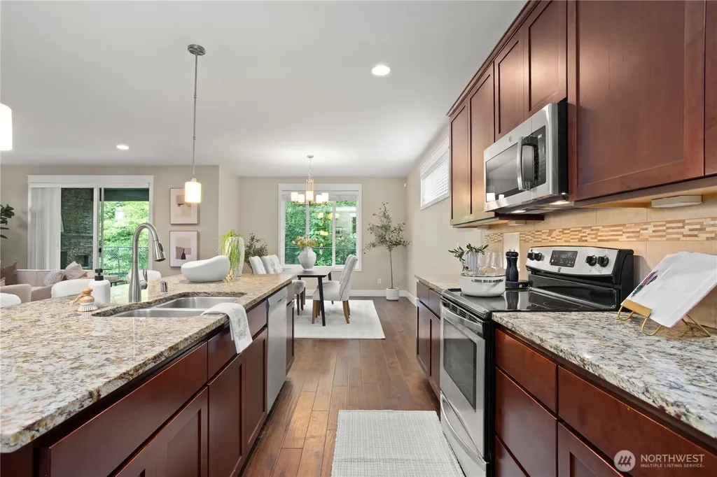 20714 1st Avenue W Lynnwood WA 98036