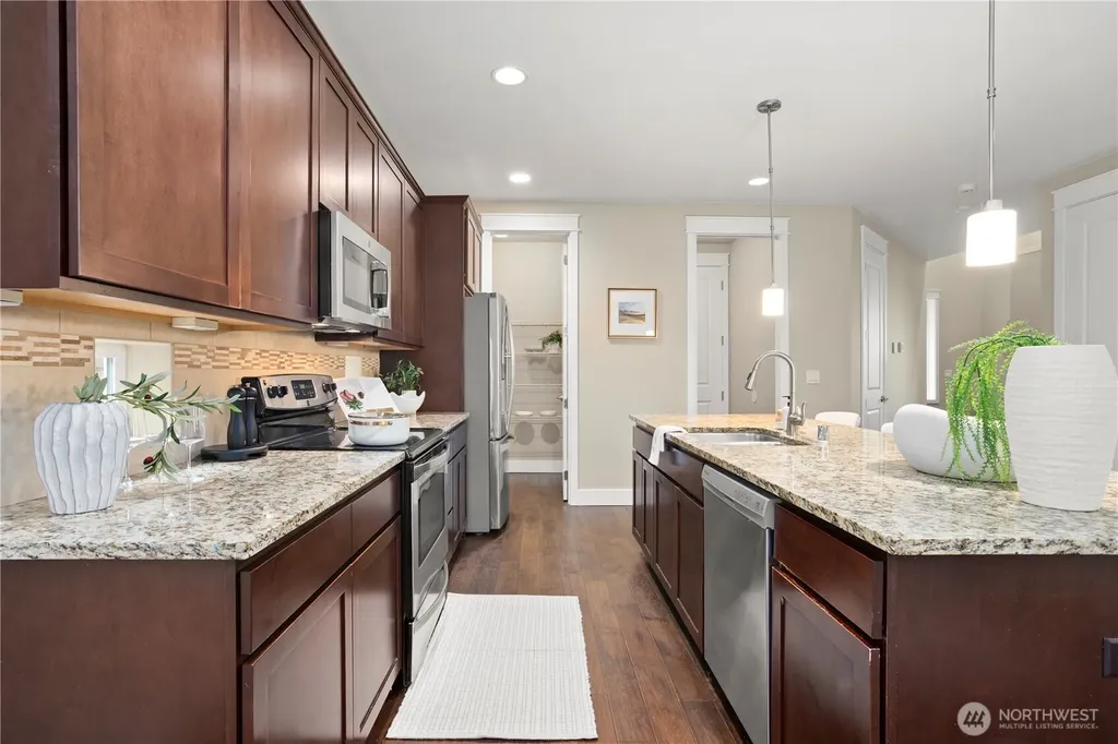 20714 1st Avenue W Lynnwood WA 98036
