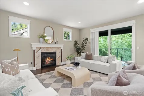 20714 1st Avenue W Lynnwood WA 98036