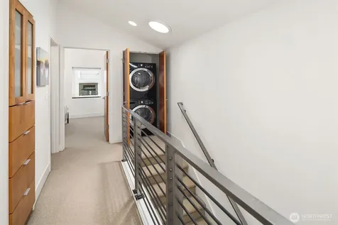 219 12th Avenue E Seattle WA 98102