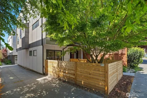 219 12th Avenue E Seattle WA 98102
