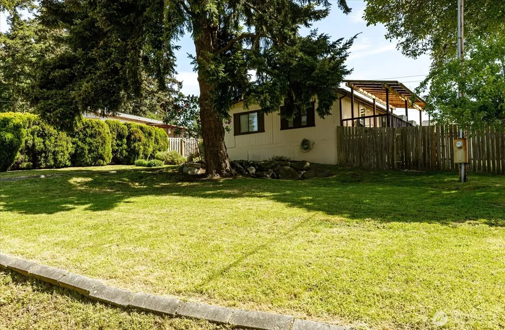 2172 Norman Drive Oak Harbor WA 98277