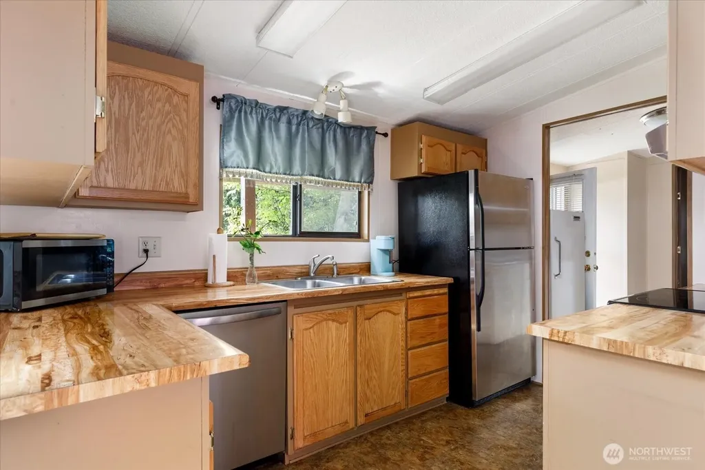 2172 Norman Drive Oak Harbor WA 98277