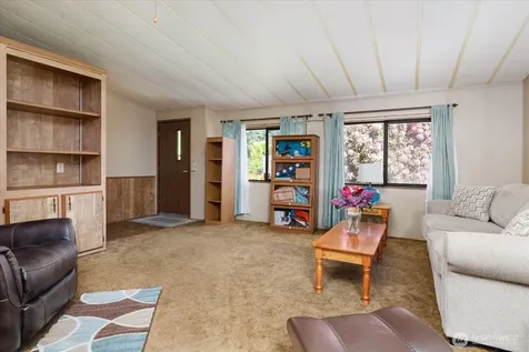 2172 Norman Drive Oak Harbor WA 98277