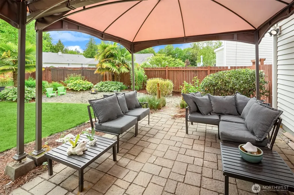 1185 Landover Place Port Orchard WA 98366