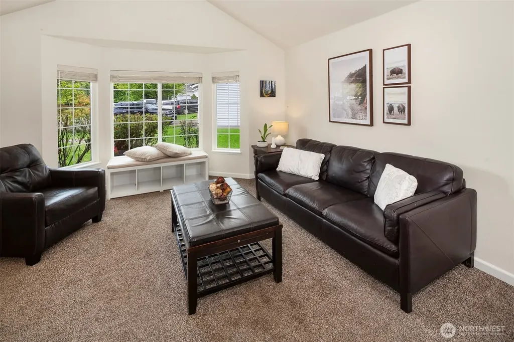 1185 Landover Place Port Orchard WA 98366