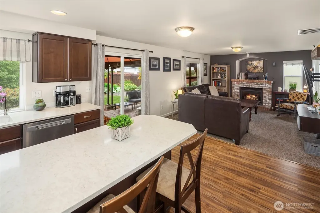 1185 Landover Place Port Orchard WA 98366