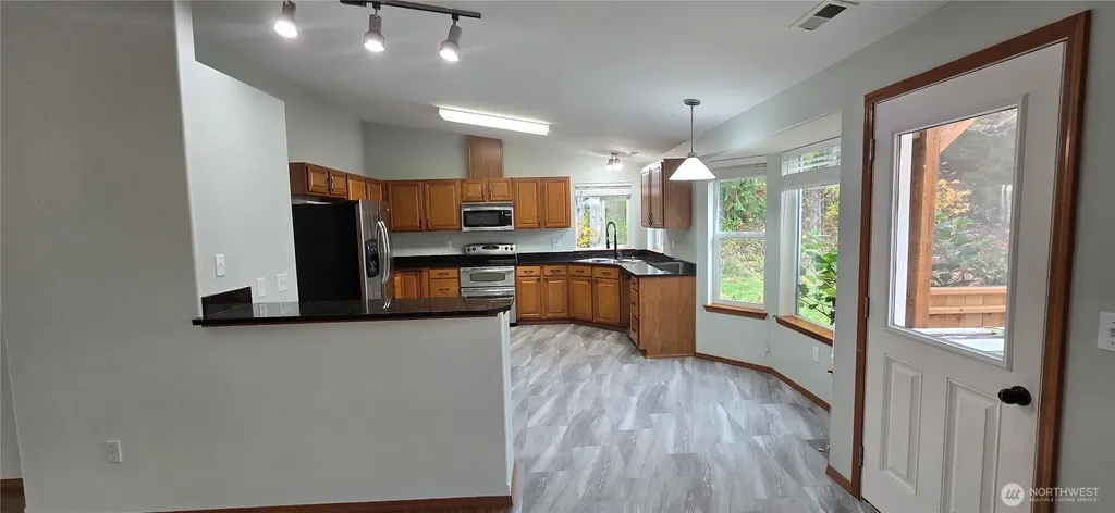 3710 W Edgewood Port Angeles WA 98362