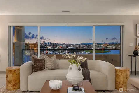 2565 Dexter Avenue N Seattle WA 98109