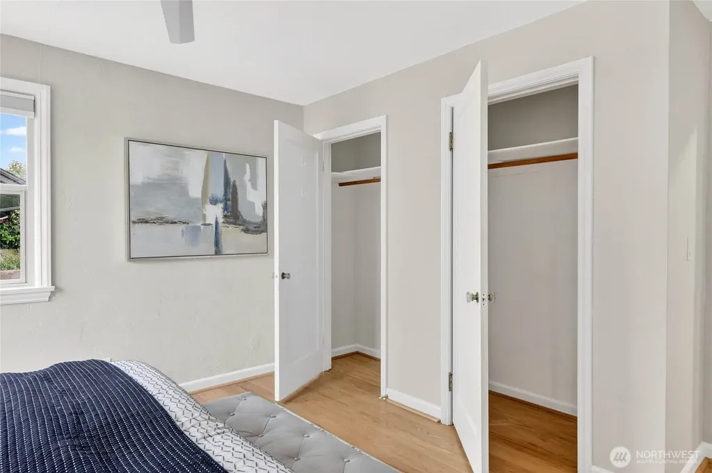 5457 35th Avenue SW Seattle WA 98126