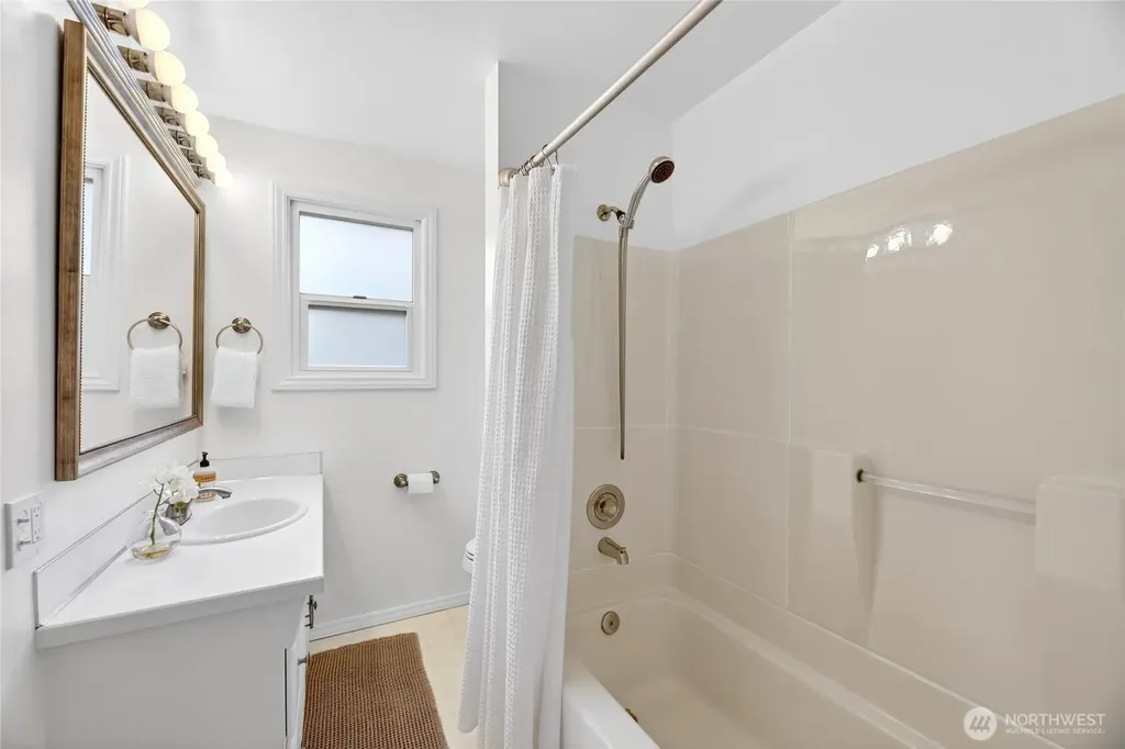 5457 35th Avenue SW Seattle WA 98126
