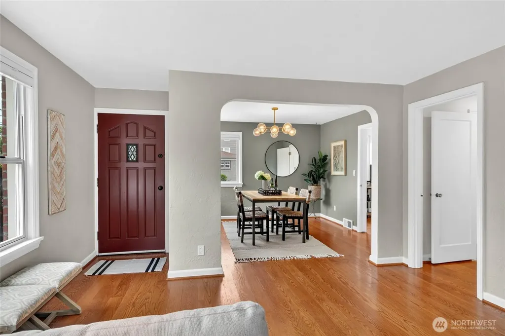 5457 35th Avenue SW Seattle WA 98126