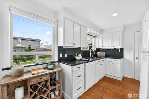 5457 35th Avenue SW Seattle WA 98126