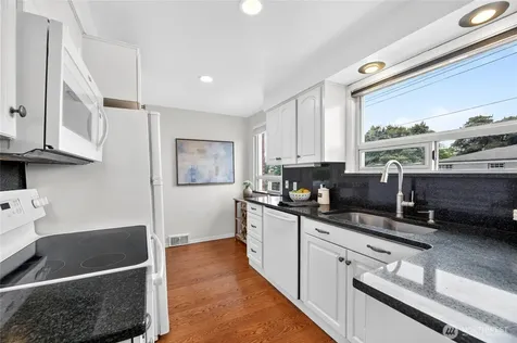 5457 35th Avenue SW Seattle WA 98126