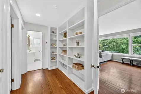 5457 35th Avenue SW Seattle WA 98126