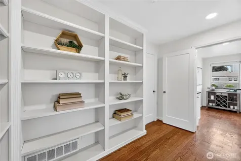 5457 35th Avenue SW Seattle WA 98126