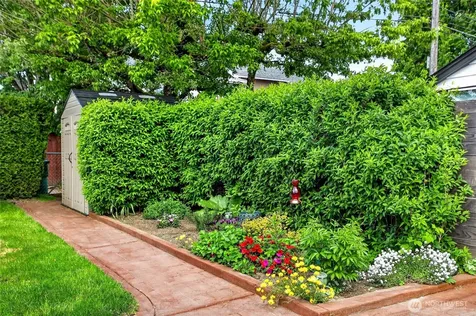 5457 35th Avenue SW Seattle WA 98126