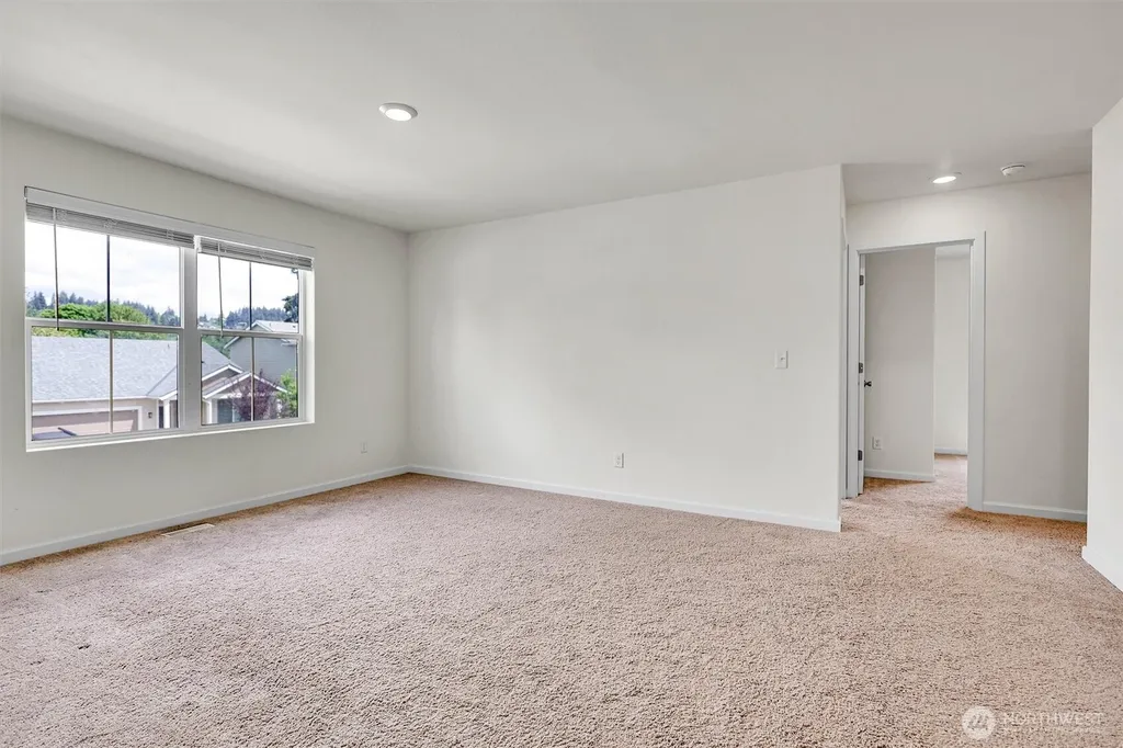 11948 64th Street E Puyallup WA 98372