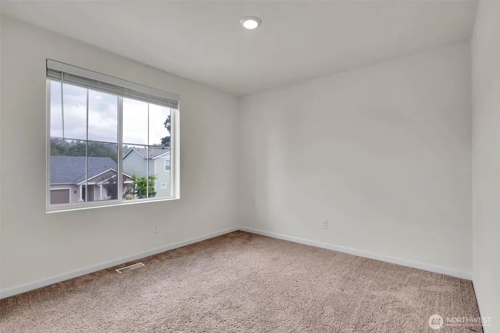 11948 64th Street E Puyallup WA 98372